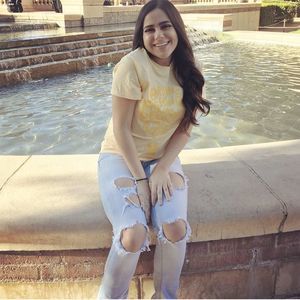 Meet your Posher, Emilyn